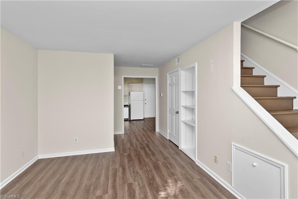 1311 West Meadowview Road, Unit H Greensboro, NC 27403 - Photo 3 of 16
