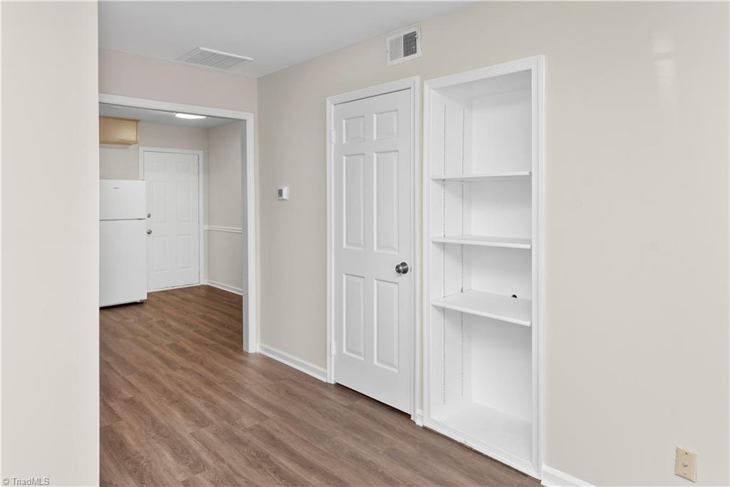 1311 West Meadowview Road, Unit H Greensboro, NC 27403 - Photo 5 of 16