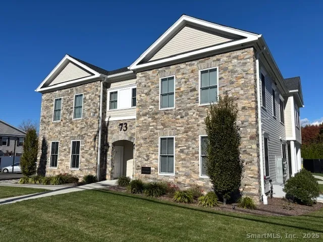 $2,100 | 73 West Main Street, Unit 6, Clinton, CT 06413