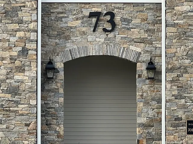 $2,100 | 73 West Main Street, Unit 6, Clinton, CT 06413