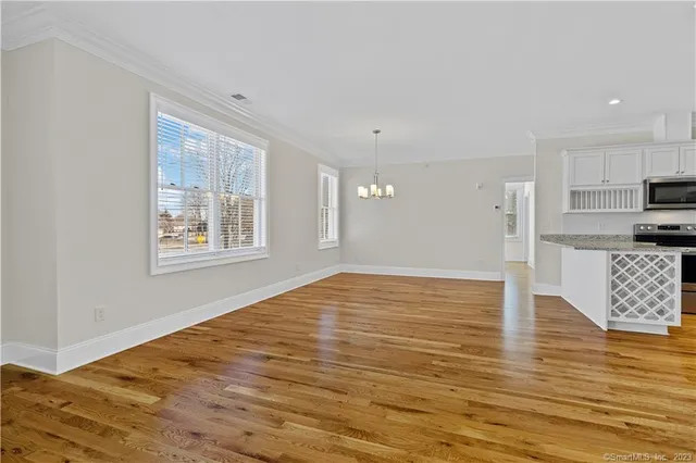 $2,100 | 73 West Main Street, Unit 6, Clinton, CT 06413