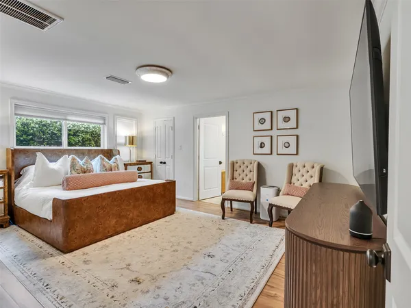 $705,000 | 7727 Meadowvale Drive, Houston, TX 77063