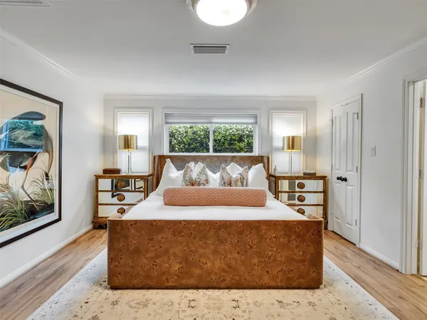 $705,000 | 7727 Meadowvale Drive, Houston, TX 77063