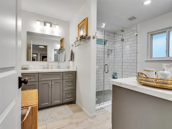 $705,000 | 7727 Meadowvale Drive, Houston, TX 77063