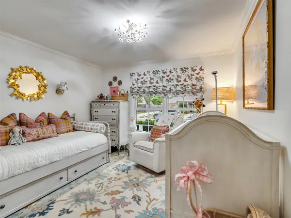 $705,000 | 7727 Meadowvale Drive, Houston, TX 77063