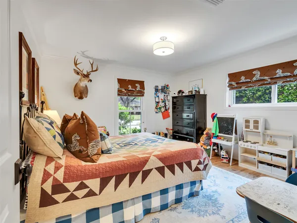 $705,000 | 7727 Meadowvale Drive, Houston, TX 77063