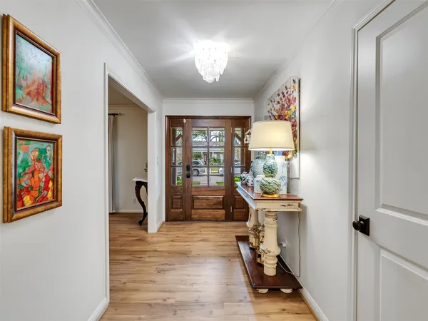 $705,000 | 7727 Meadowvale Drive, Houston, TX 77063