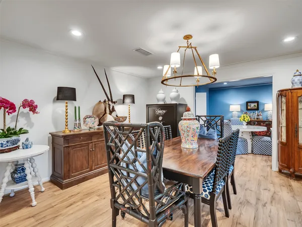 $705,000 | 7727 Meadowvale Drive, Houston, TX 77063