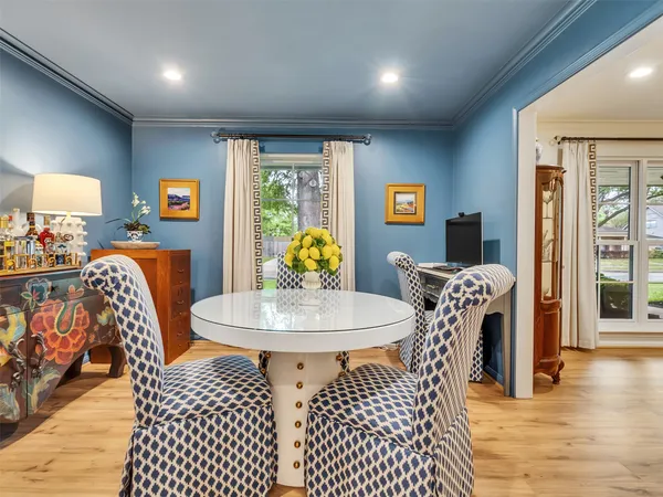 $705,000 | 7727 Meadowvale Drive, Houston, TX 77063