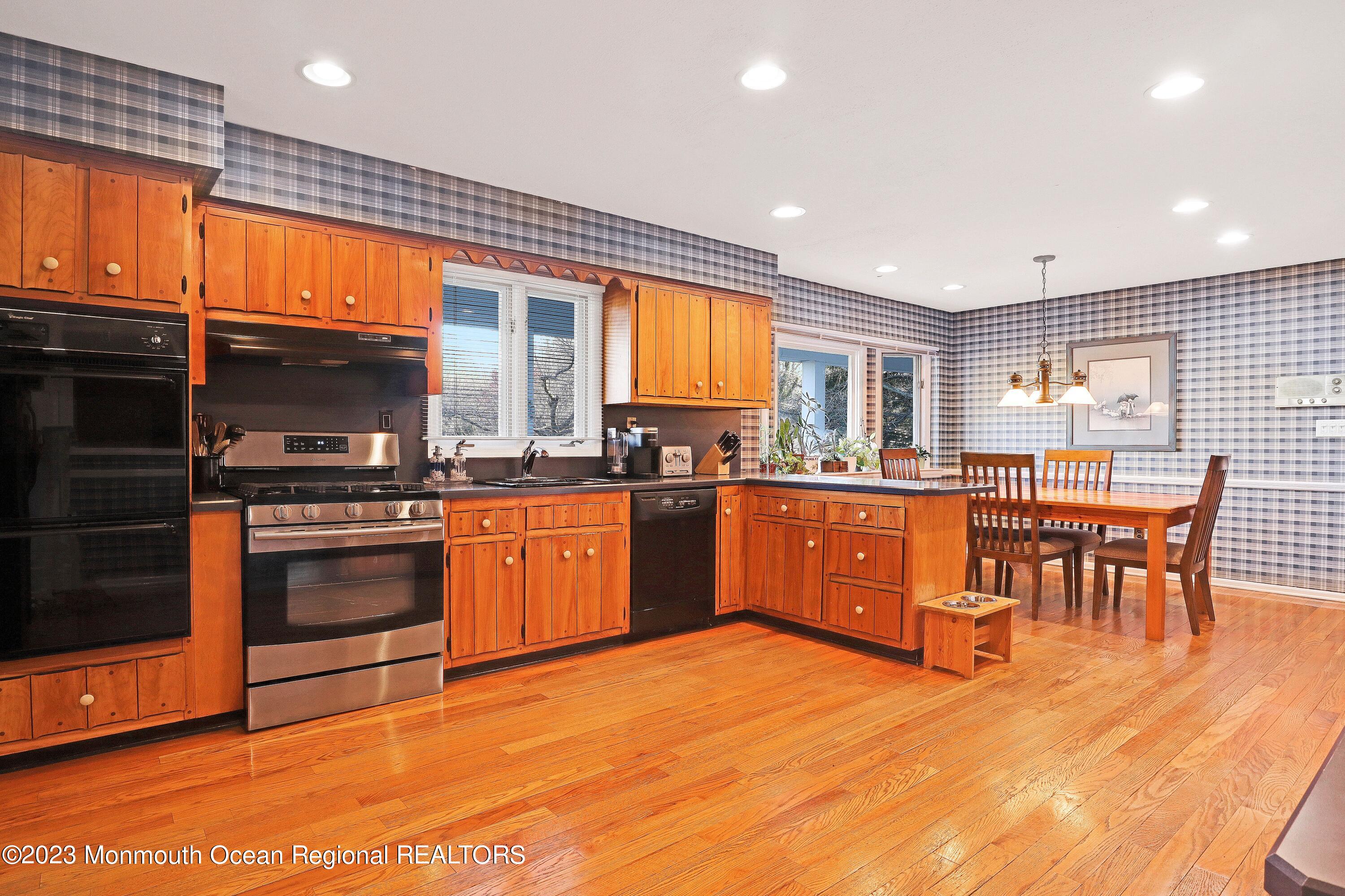 kitchen crisp resized 2