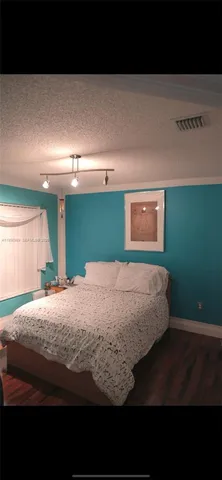 $3,200 | 16817 Southwest 90th Street, Unit 1, Miami, FL 33196