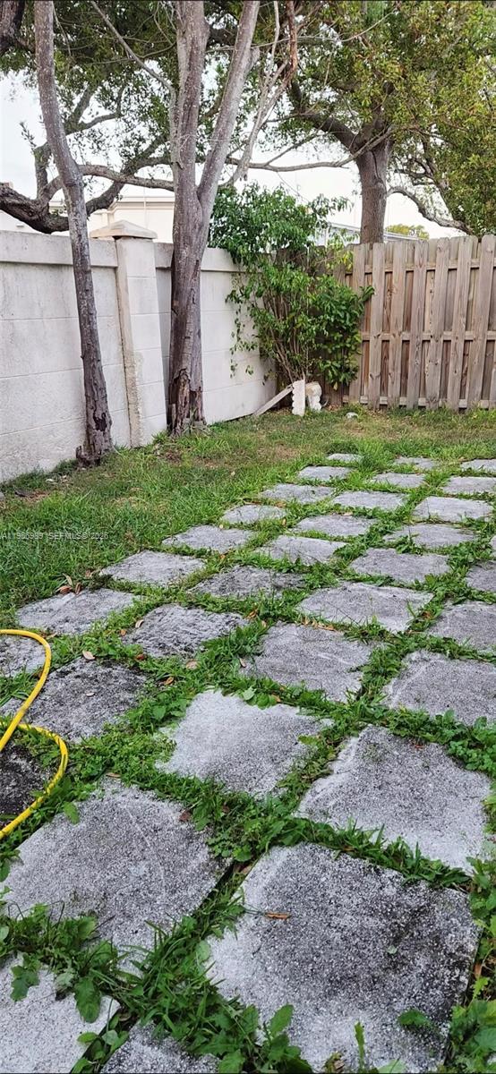 16817 Southwest 90th Street, Unit 1 Miami, FL 33196 - Photo 28 of 32