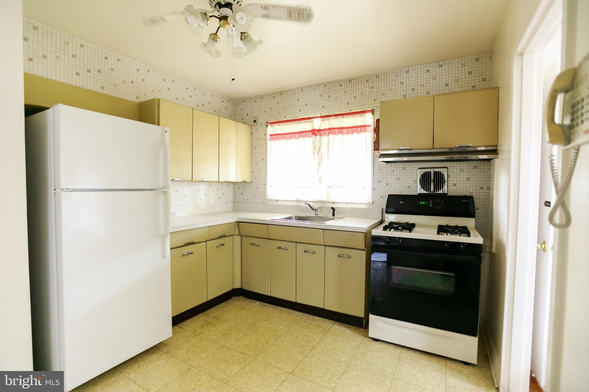 901 Prestwood Road Baltimore, MD 21228 - Photo 12 of 37