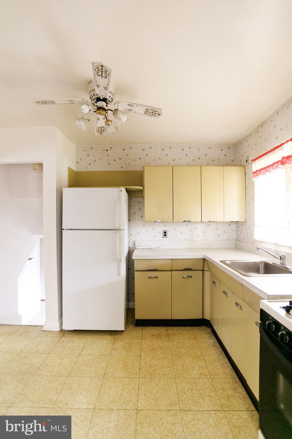 901 Prestwood Road Baltimore, MD 21228 - Photo 14 of 37