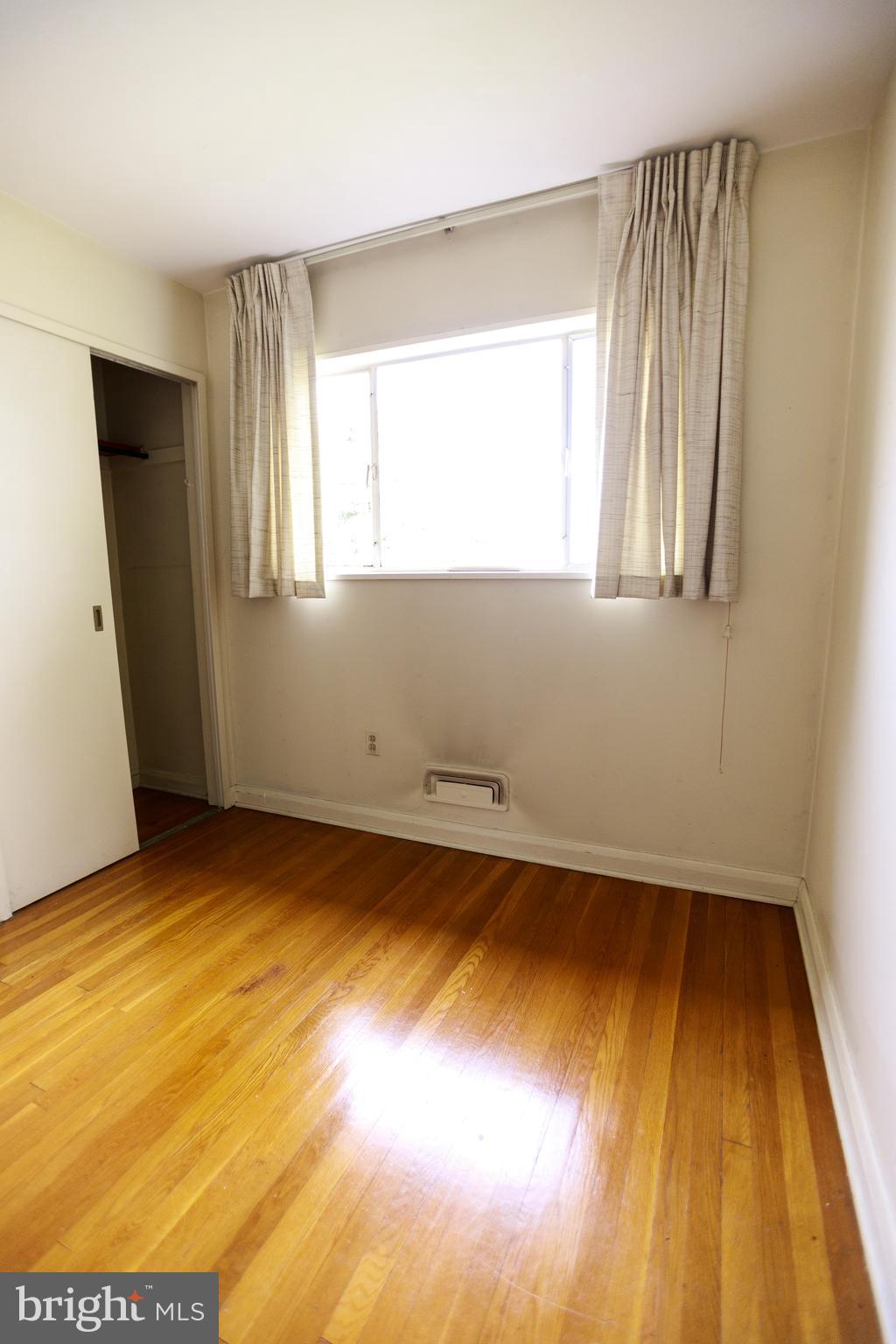 901 Prestwood Road Baltimore, MD 21228 - Photo 18 of 37