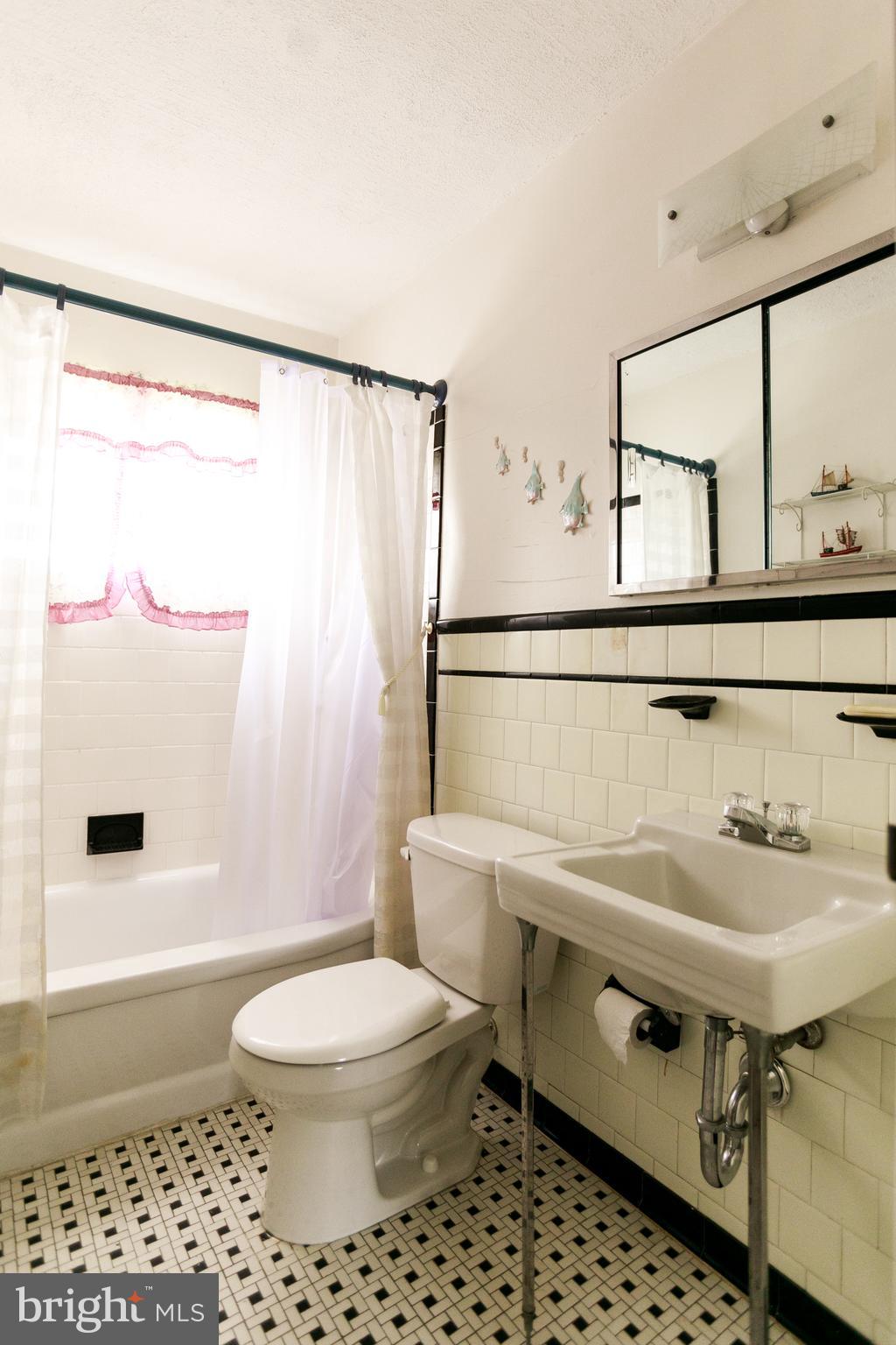 901 Prestwood Road Baltimore, MD 21228 - Photo 29 of 37