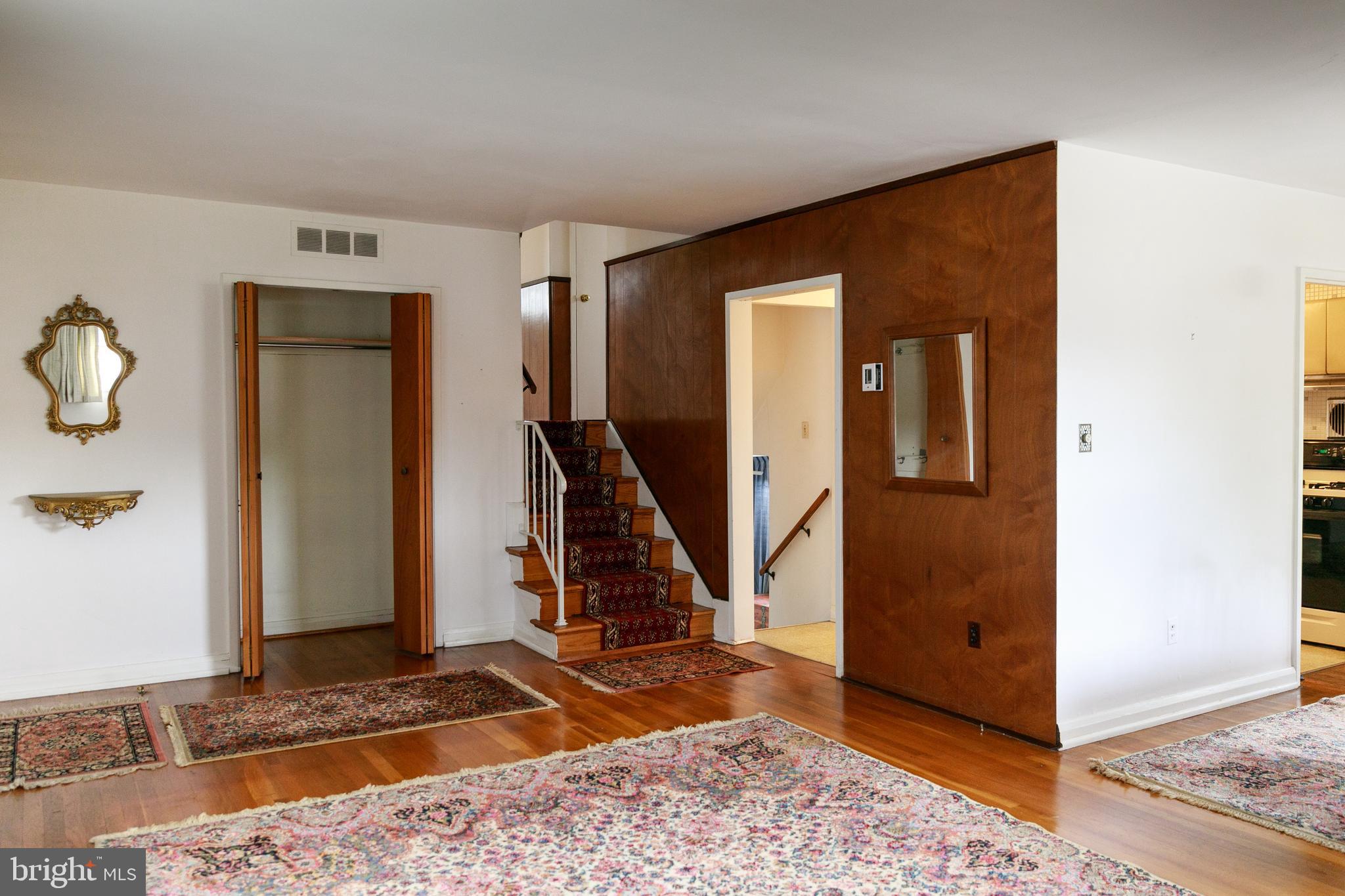 901 Prestwood Road Baltimore, MD 21228 - Photo 7 of 37