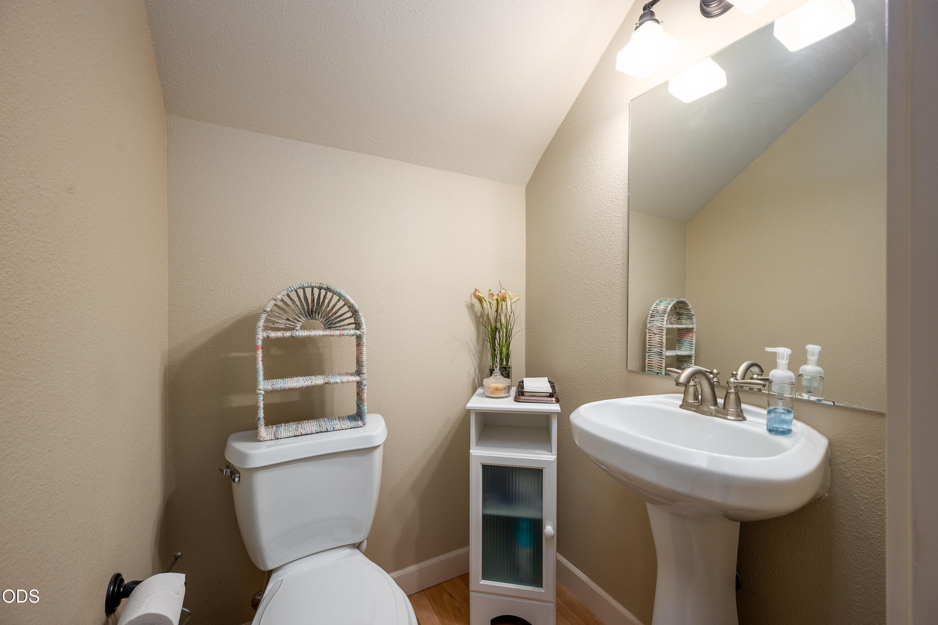 20768 Northeast Horizon Ridge Place Bend, OR 97701 - Photo 10 of 46
