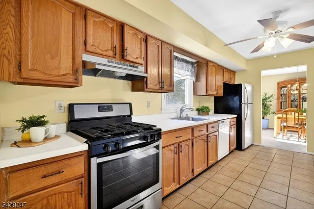 $699,000 | 141 Terhune Lane, Hillsborough, NJ 08844