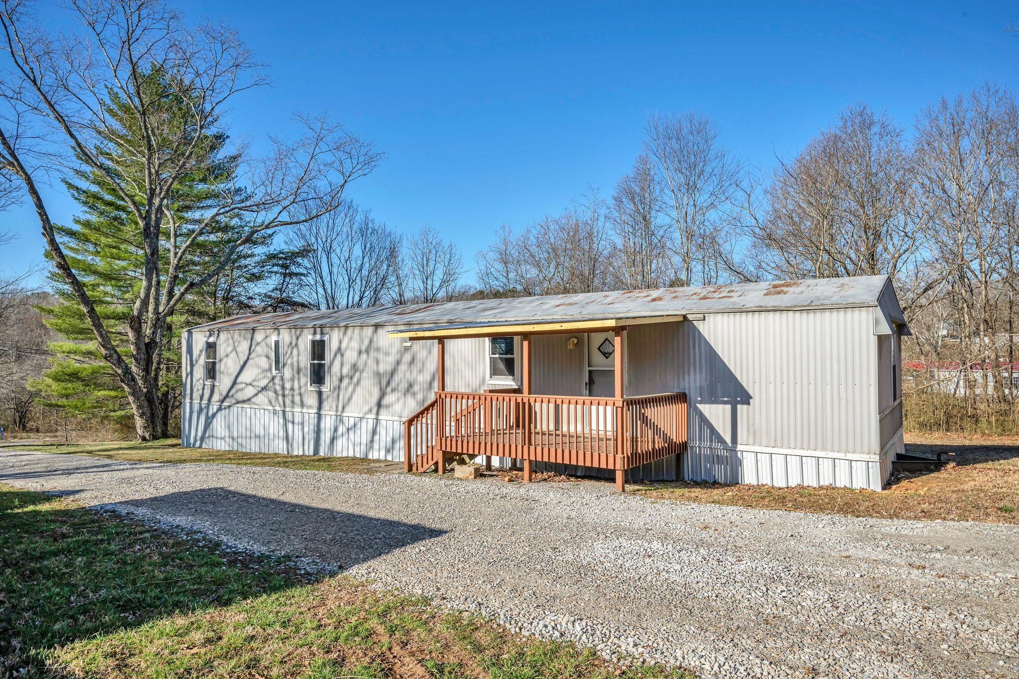 9412 Sugar Tree Road Bon Aqua, TN 37025 - Photo 2 of 27 Gallery Image 2