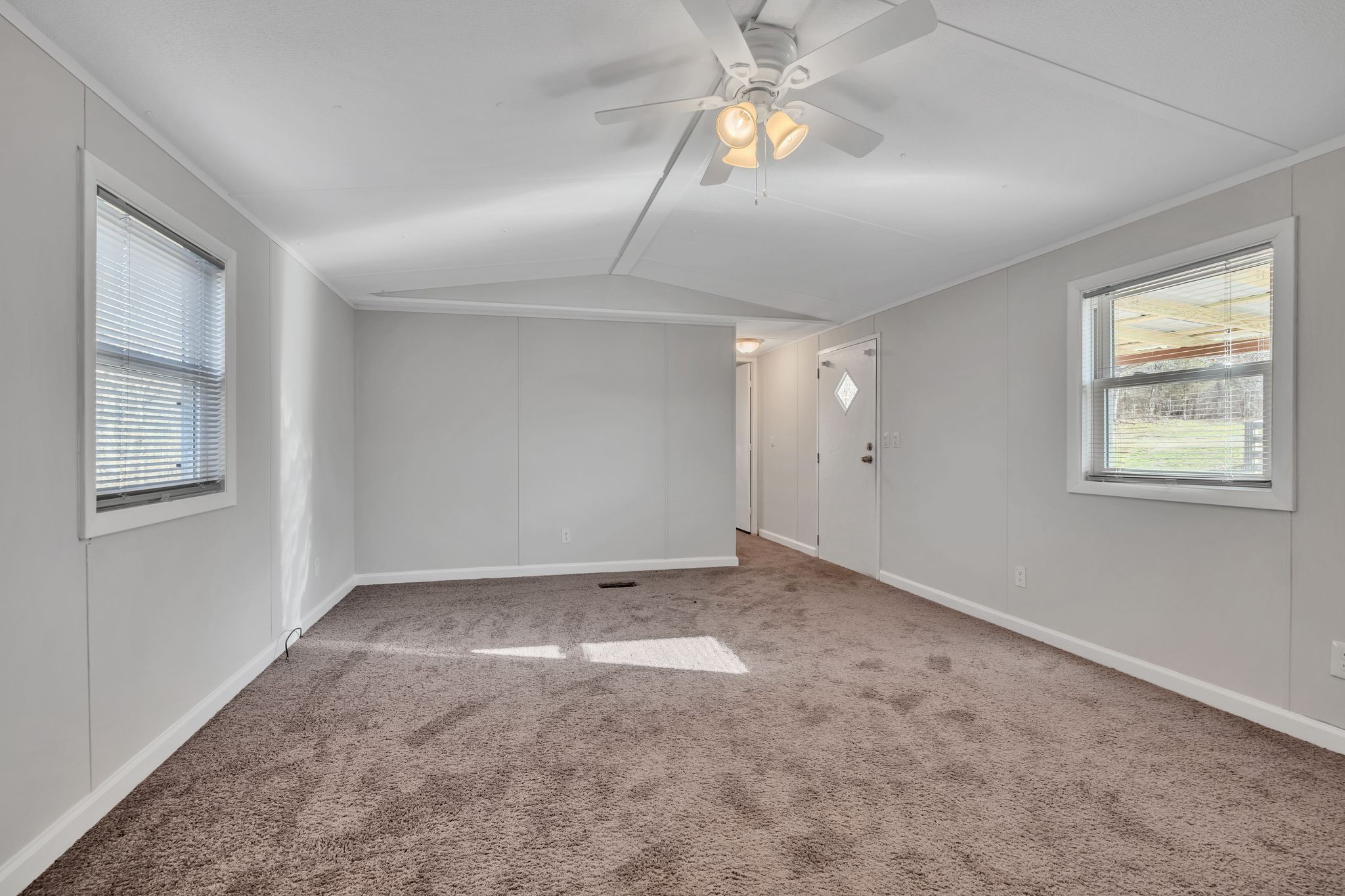9412 Sugar Tree Road Bon Aqua, TN 37025 - Photo 7 of 27 Gallery Image 7