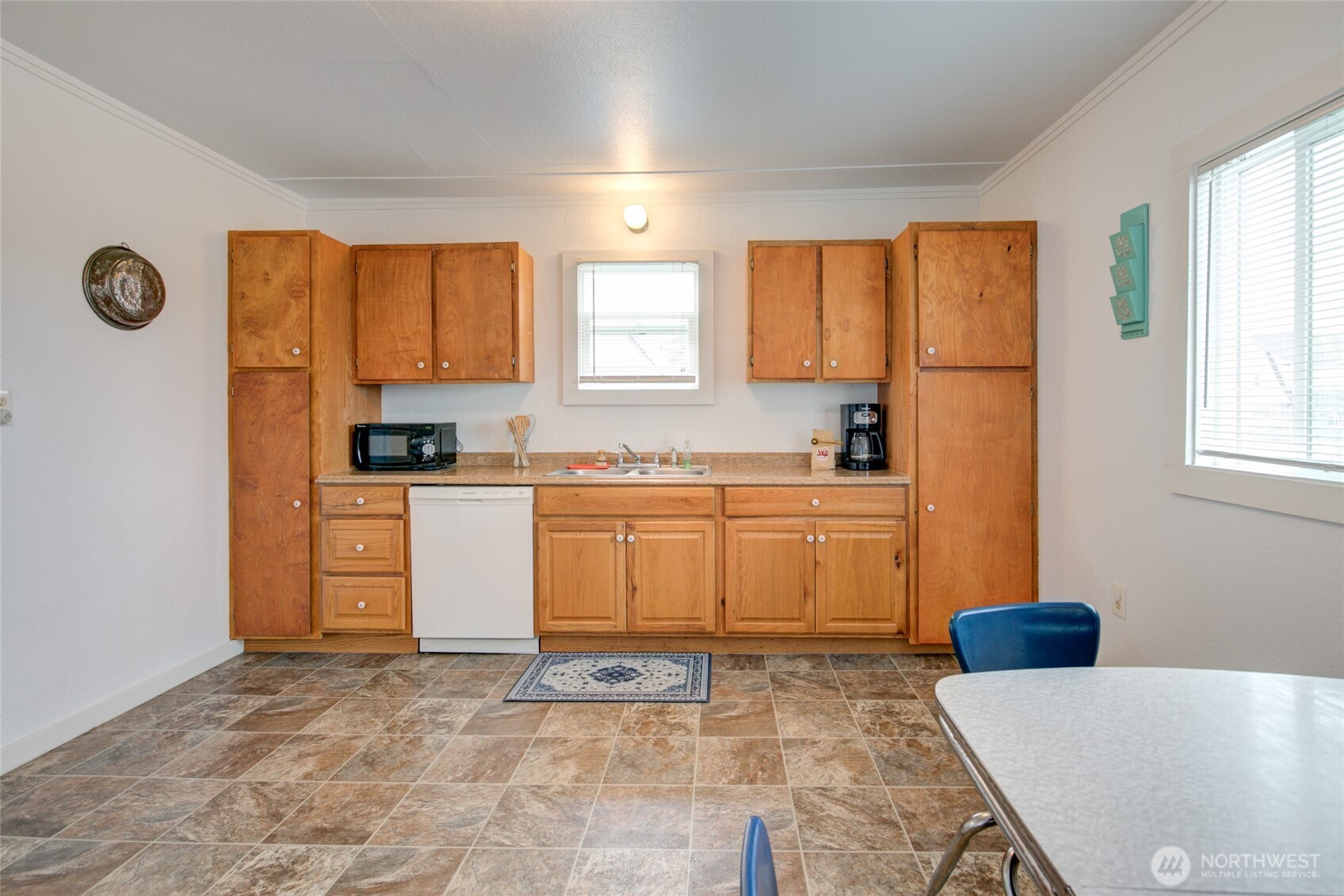 201 East 3rd Street Aberdeen, WA 98520 - Photo 16 of 35