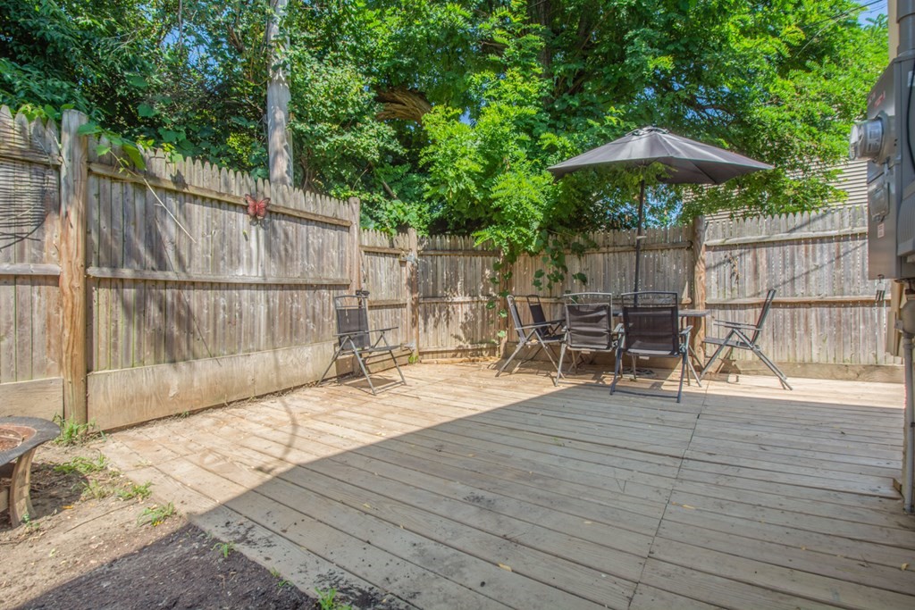 4 Kenyon Avenue Worcester, MA 01604 - Photo 2 of 39 Gallery Image 2