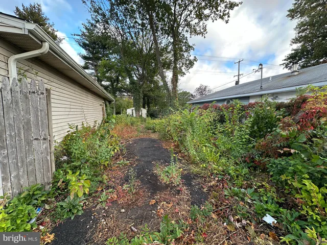 $225,000 | 177 Pinewood Drive, Levittown, PA 19054