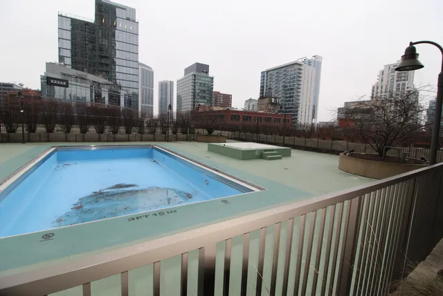 $2,700 | 400 North LaSalle Drive, Unit 2910, Chicago, IL 60654