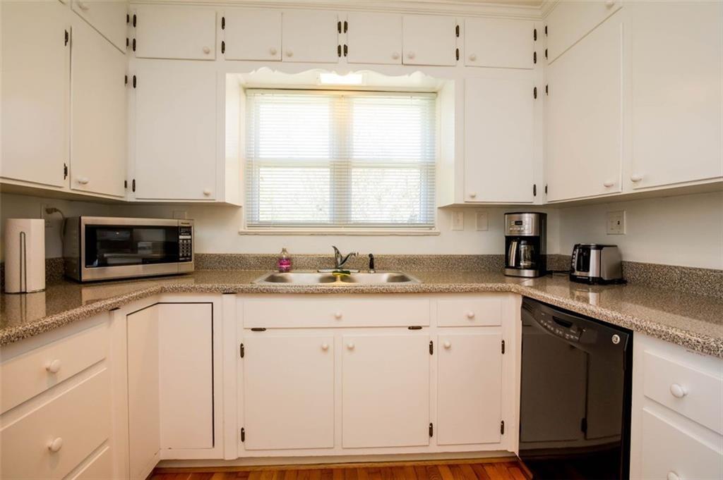 1536 Beech Valley Way Northeast Atlanta, GA 30306 - Photo 14 of 21