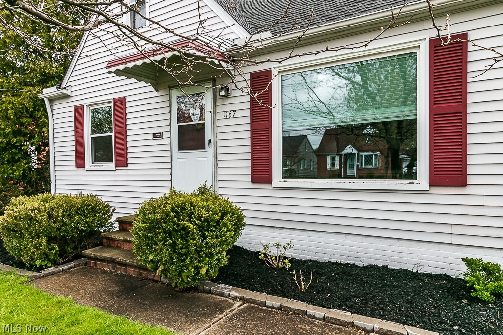 1167 Irene Road Lyndhurst, OH 44124 - Photo 2 of 28
