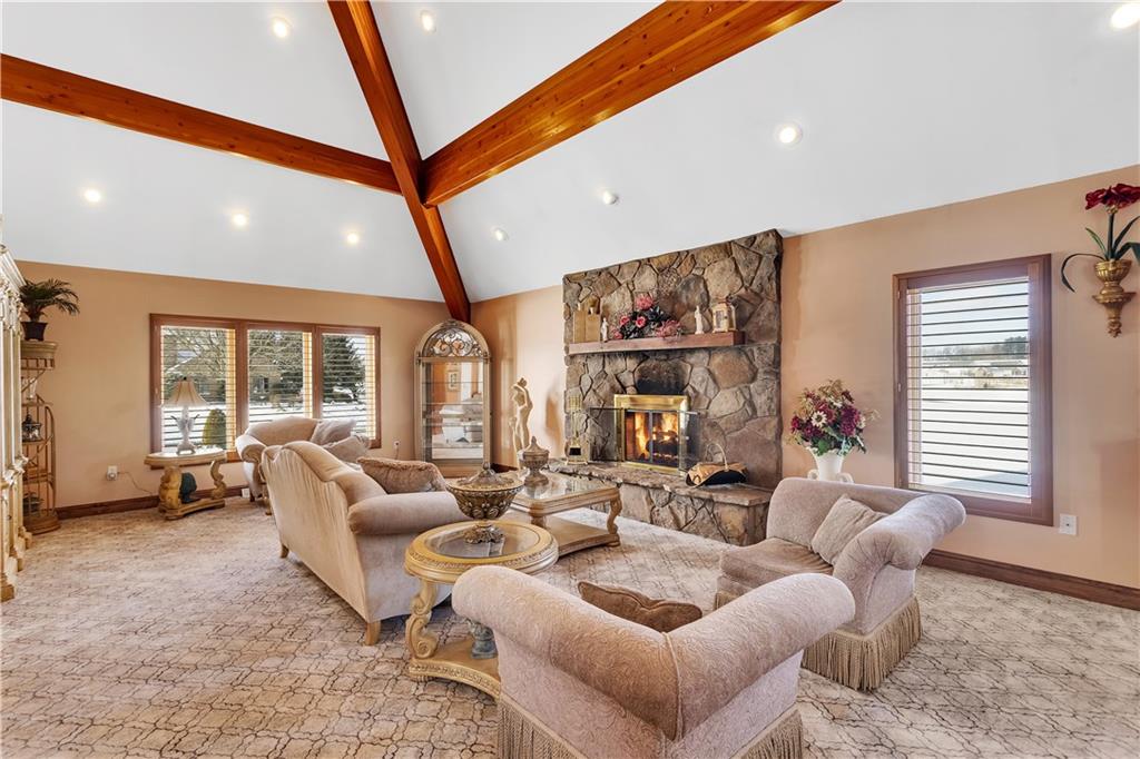 204 South Links Avenue Butler, PA 16001 - Photo 21 of 49 Exceptionally large family room - 2 fireplaces first floor