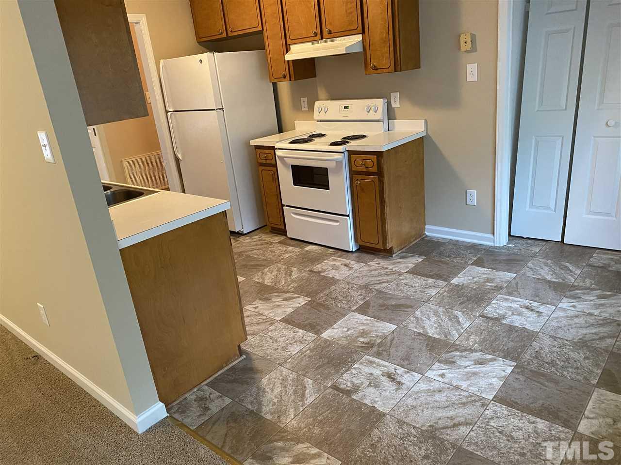10512 Old Stage Road Raleigh, NC 27603 - Photo 6 of 7