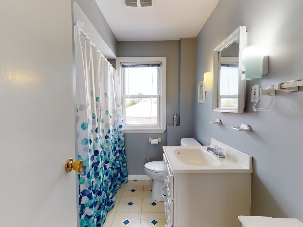 21 Hamblin Road Waltham, MA 02453 - Photo 23 of 37