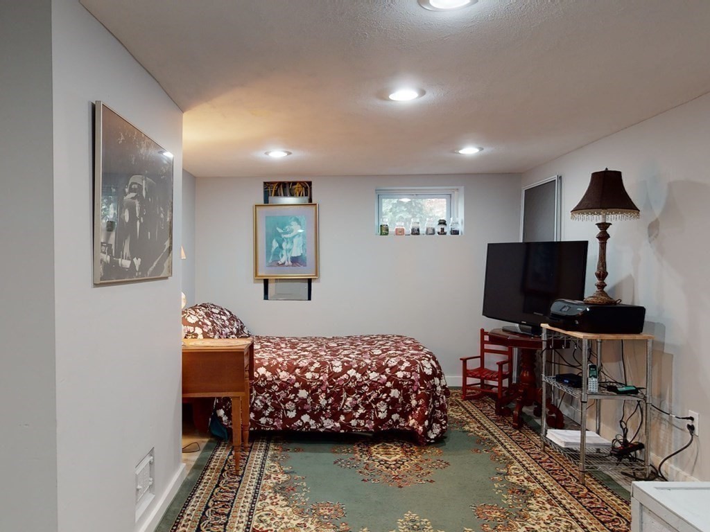 21 Hamblin Road Waltham, MA 02453 - Photo 28 of 37