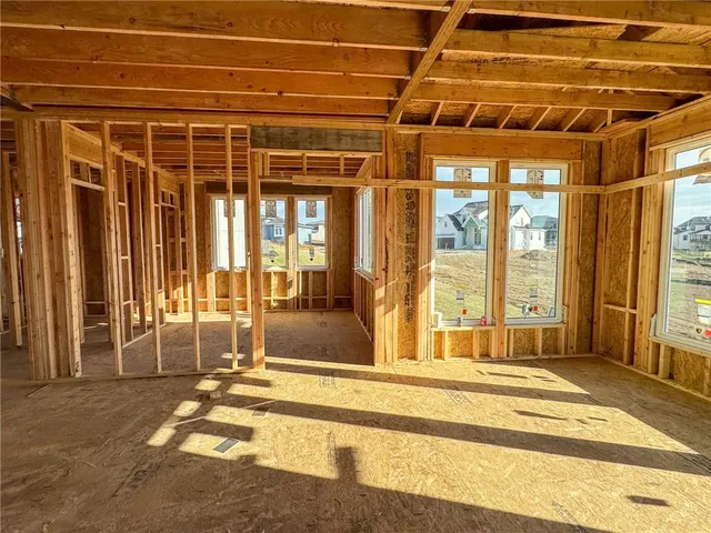 $886,232 | 22077 West 99th Terrace, Lenexa, KS 66220