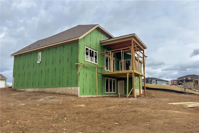 $886,232 | 22077 West 99th Terrace, Lenexa, KS 66220