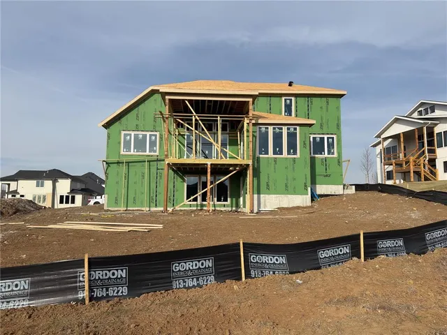 $886,232 | 22077 West 99th Terrace, Lenexa, KS 66220