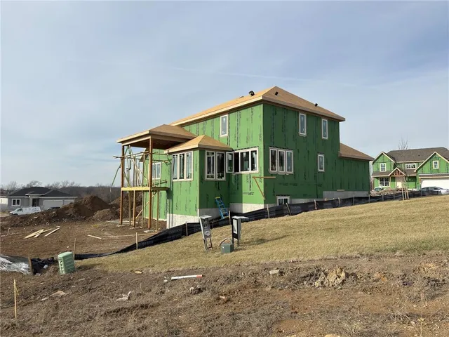 $886,232 | 22077 West 99th Terrace, Lenexa, KS 66220