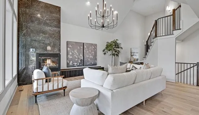 $886,232 | 22077 West 99th Terrace, Lenexa, KS 66220