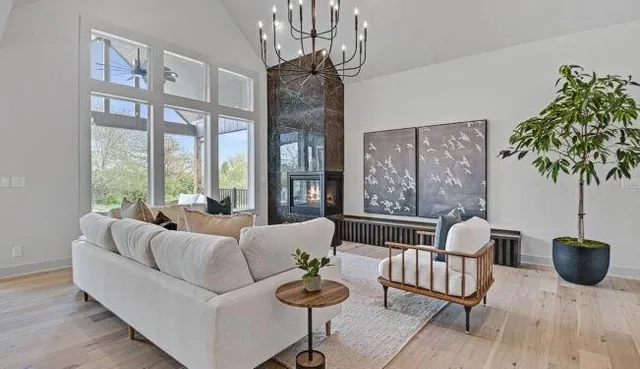 $886,232 | 22077 West 99th Terrace, Lenexa, KS 66220