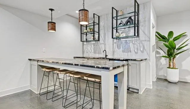 $886,232 | 22077 West 99th Terrace, Lenexa, KS 66220