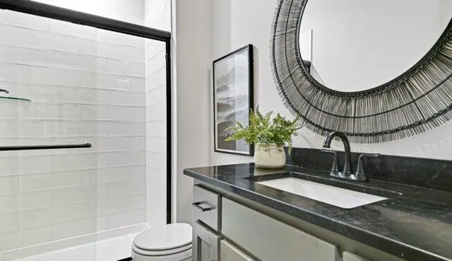 $886,232 | 22077 West 99th Terrace, Lenexa, KS 66220