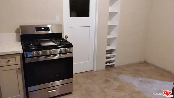 $3,150 | 6133 Cashio Street, Unit 1/2, Los Angeles, CA 90035