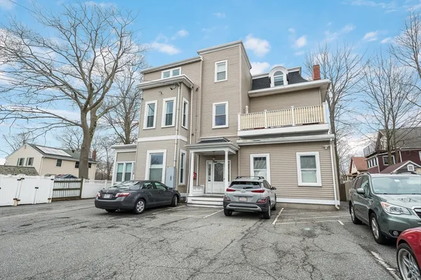 $519,000 | 39 Chestnut Street, Unit 2C, Stoneham, MA 02180