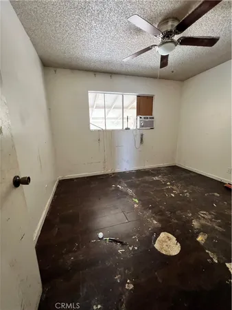 $299,999 | 16345 Cashew Street, Hesperia, CA 92345