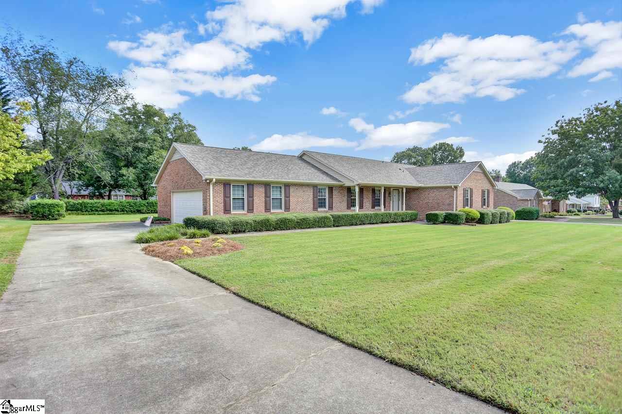 209 Sugar Creek Road Greer, SC 29650 - Photo 13 of 20 Gallery Image 13