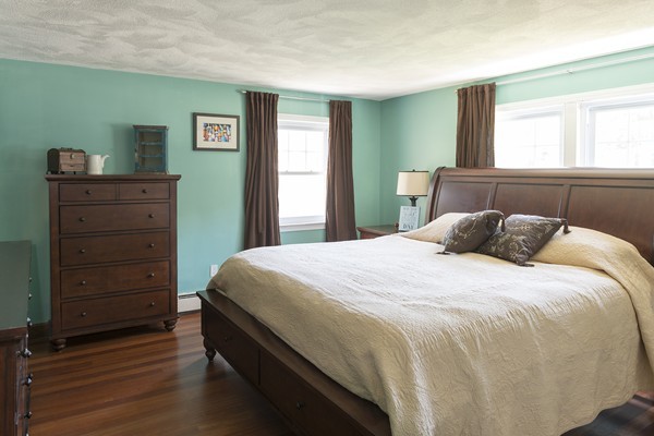95 Linebrook Road Ipswich, MA 01938 - Photo 8 of 14 Gallery Image 8