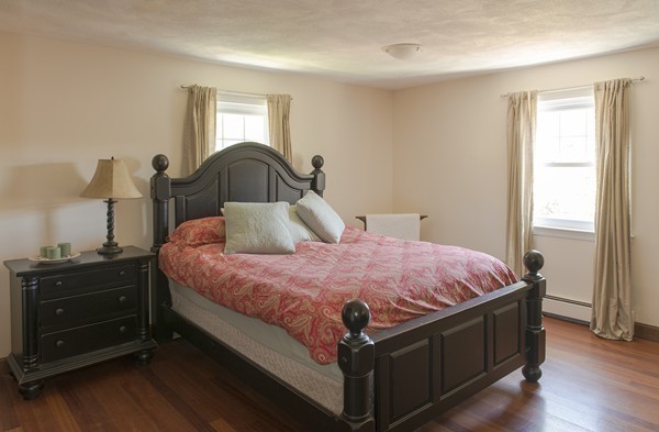 95 Linebrook Road Ipswich, MA 01938 - Photo 9 of 14 Gallery Image 9