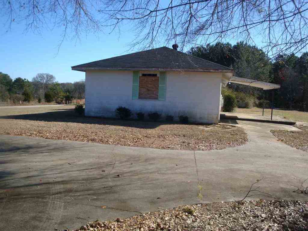 326 Burts Garage Road Anderson, SC 29626 - Photo 2 of 18